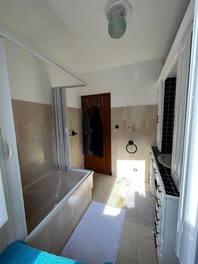 Bed And Breakfast Chez L'Habitant Marseille Bagian luar foto