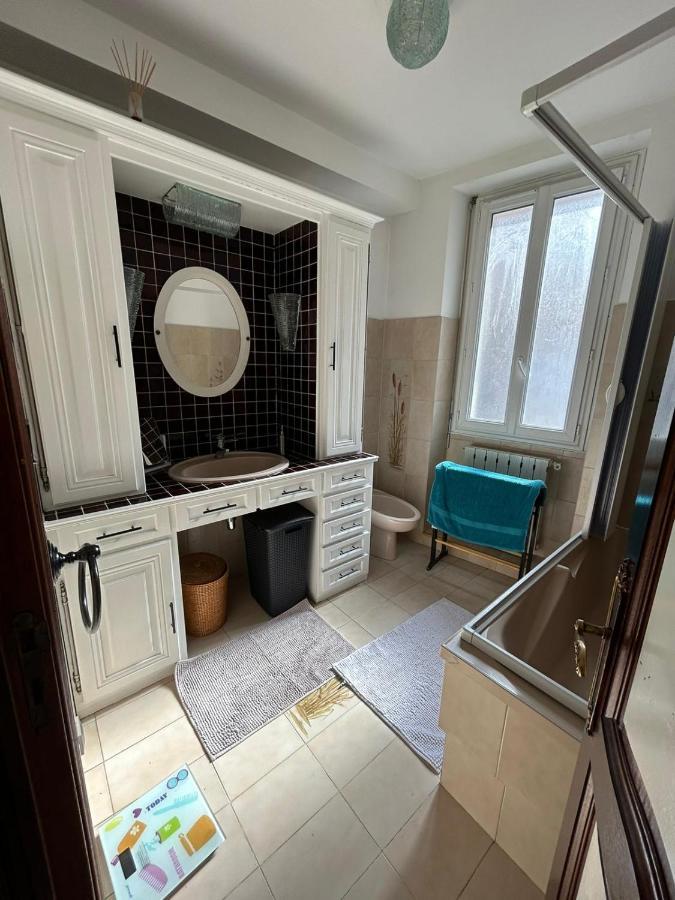 Bed And Breakfast Chez L'Habitant Marseille Bagian luar foto