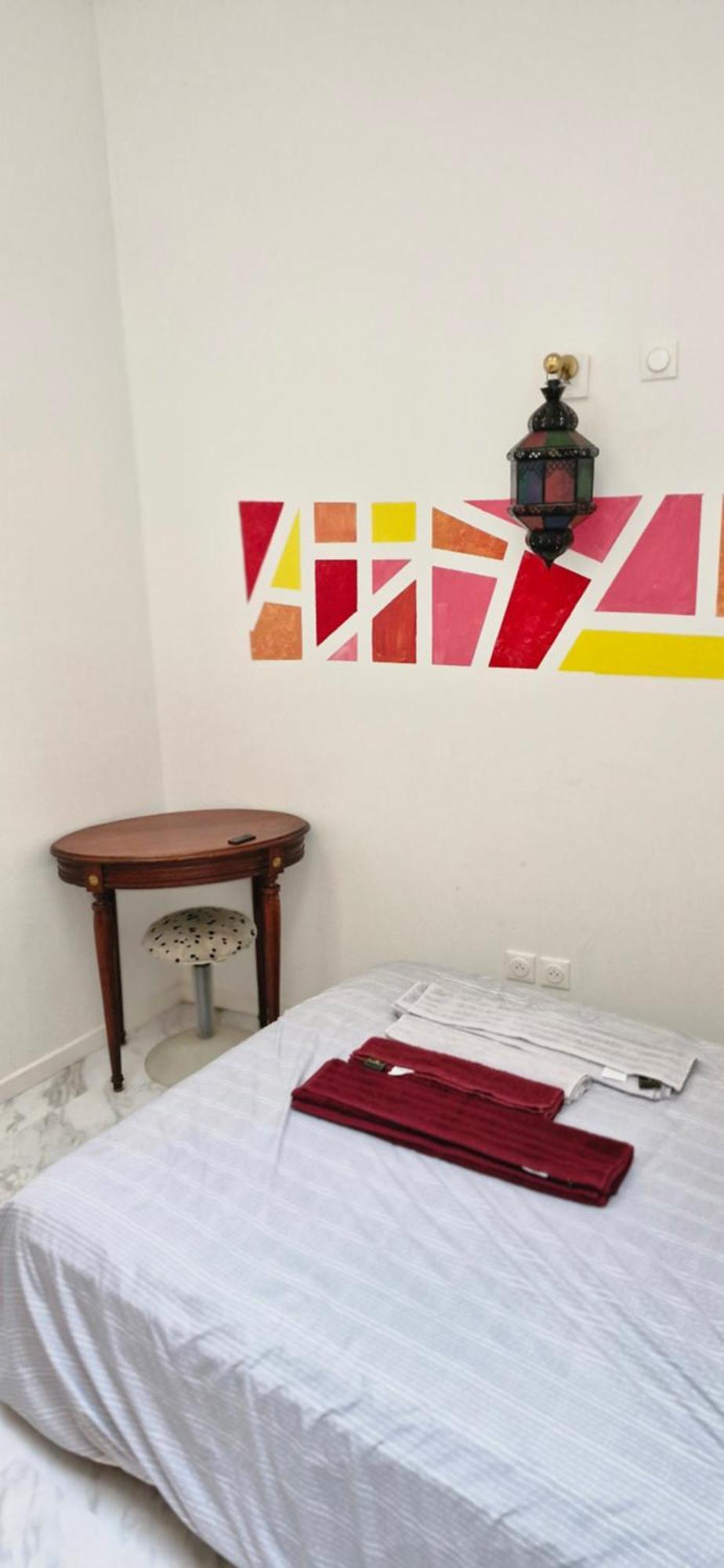 Bed And Breakfast Chez L'Habitant Marseille Ruang foto