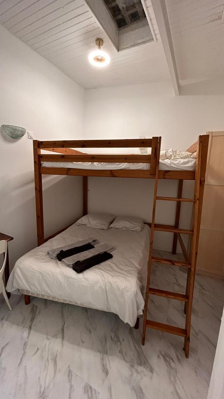 Bed And Breakfast Chez L'Habitant Marseille Bagian luar foto